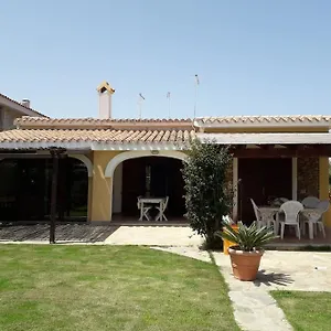 https://villasimius-vicino-al-mare-ed-a-800-m-dallabitato.in-sardinia.net